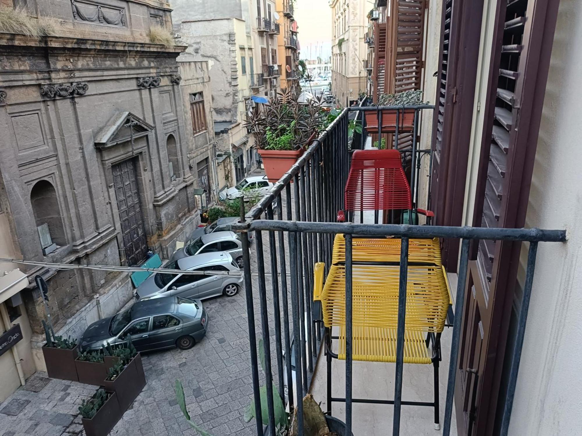 We # Are Ai Cassarelli Lägenhet Palermo Exteriör bild